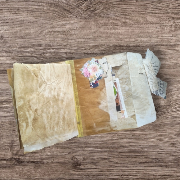 Mini Junk Journal / Folio with Ephemera - Picture 6 of 6